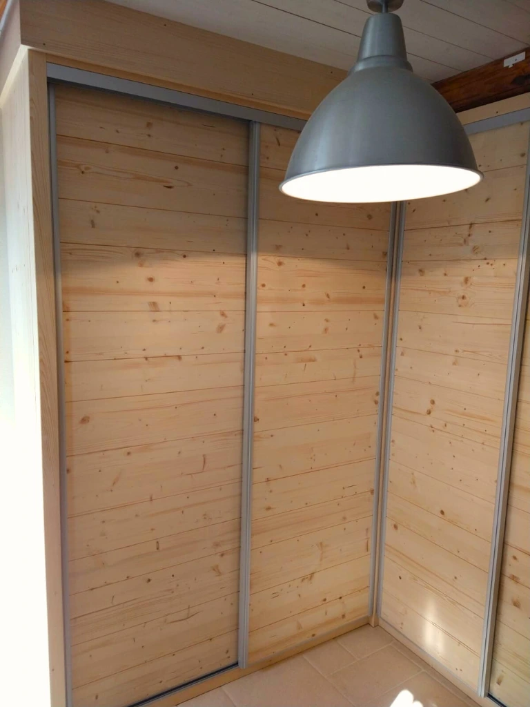 Aménagement intérieur et porte de communication à Bogève BATIBOIS74