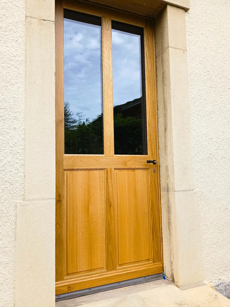 fabrication et pose d'une porte style ancien par BATIBOIS74 Bons-en-Chablais